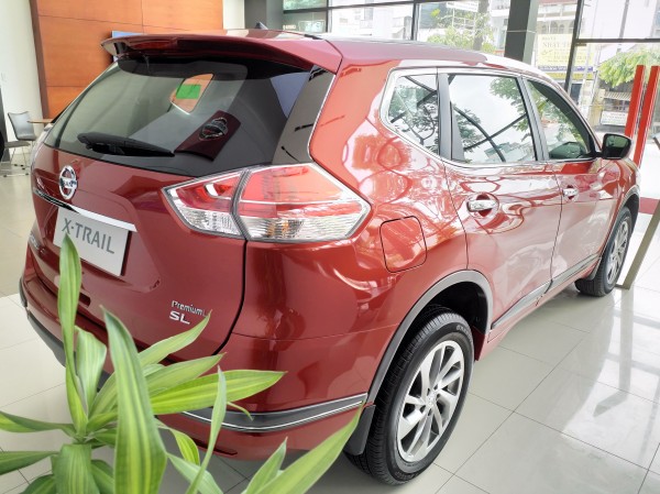 Nissan X-Trail 2.0 Mid premium 2018 xe rẻ giá đẹp