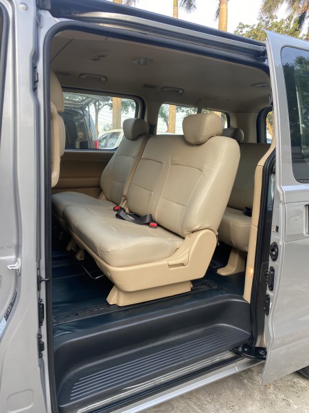 Hyundai Grand Starex Bán Hyundai starex 9 chỗ,2015 máy xăng