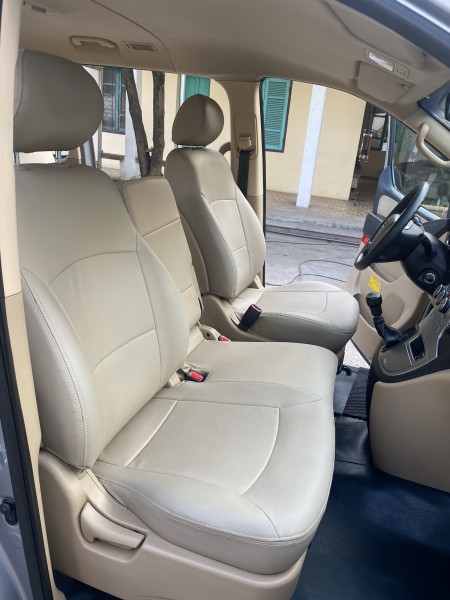 Hyundai Grand Starex Bán Hyundai starex 9 chỗ,2015 máy xăng