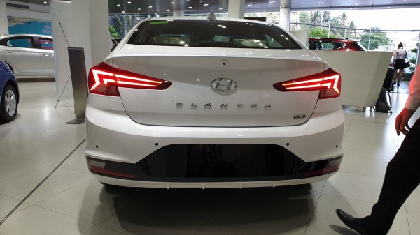 Hyundai Elantra Bán xe Hyundai Elantra - Ưu đãi kép