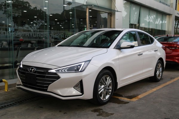 Hyundai Elantra Bán xe Hyundai Elantra - Ưu đãi kép