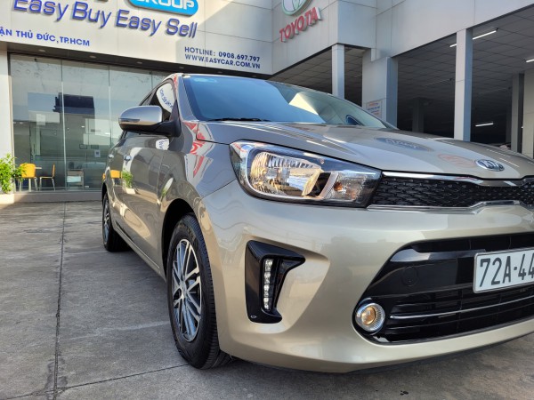 Kia Soluto AT Deluxe, đời 2020, màu Vàng nâu