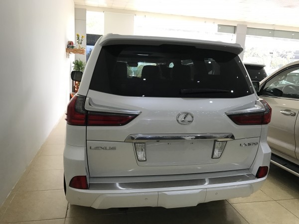 Lexus LX 570 Bán LEXUS LX570 màu trắng,đăng ký 2017