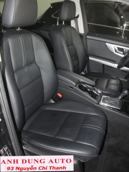 Mercedes-Benz GLK 300 ,màu đen,sx 2010,đk 2011,giá 1300 triệu.
