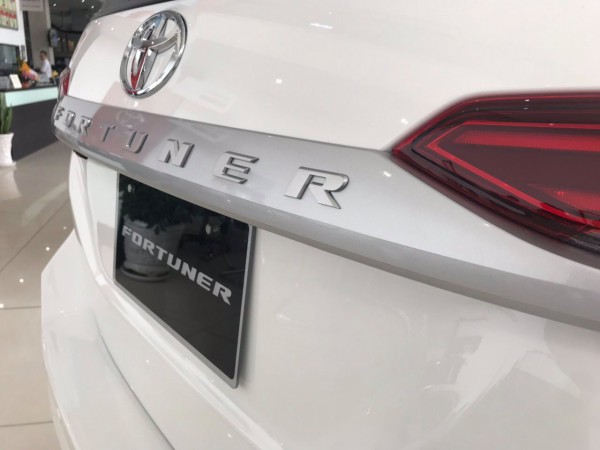 Toyota Fortuner FORTUNER 2.4G MÁY DẦU,969TR,VAY 80% XE