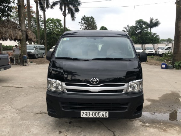 Toyota Hiace Bán xe Toyota mập lợn đời 2011,máy xăng,