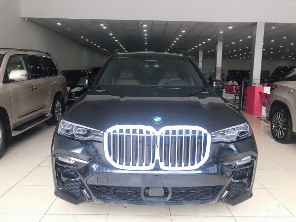 BMW Bán BMW X7 xDrive40i 3.0 màu đen 2020