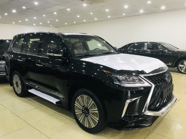 Lexus LX 570 Bán lexus Lx570 super Sport 2019,màu đen