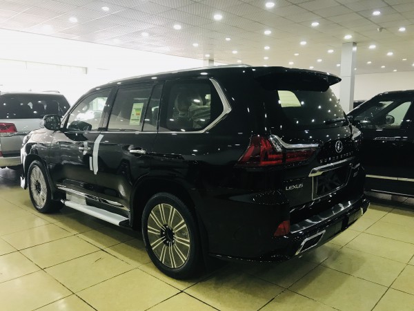 Lexus LX 570 Bán lexus Lx570 super Sport 2019,màu đen