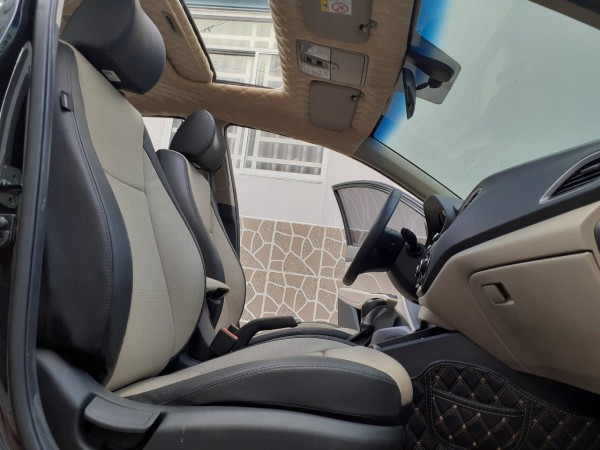 Hyundai Accent 2019 đk 2020 số tự động, màu đen huyền c