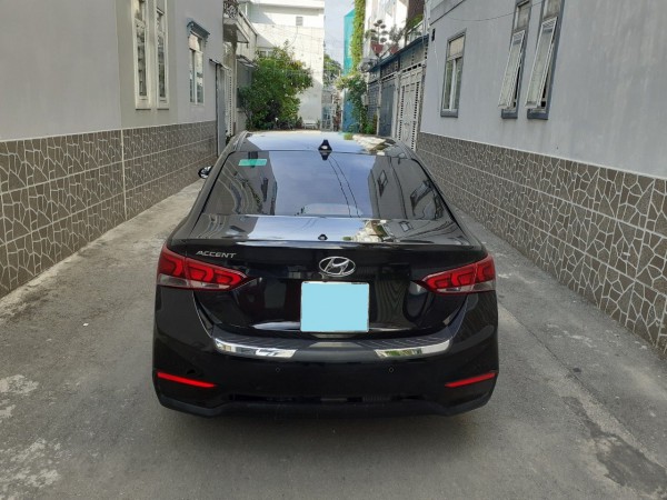 Hyundai Accent 2019 đk 2020 số tự động, màu đen huyền c