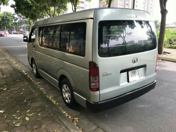 Toyota Hiace Bán xe Van (bán tải) Toyota 6 chỗ,850 kg