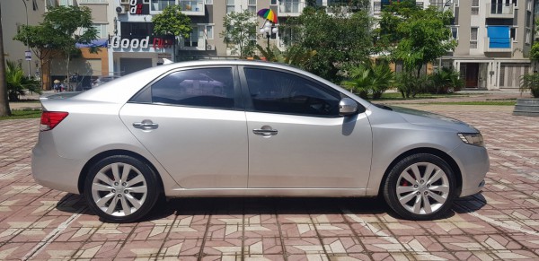 Kia Forte Bán Kia Forte SLI 1.6AT màu bạc 2009