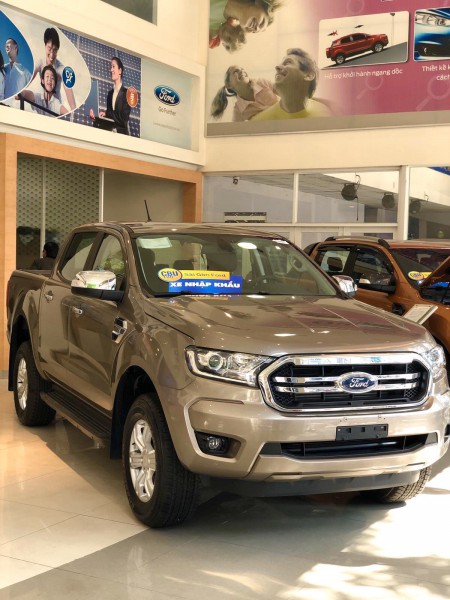 Ford Ranger XLS AT - GIAO XE NGAY TRONG 1 NỐT NHẠC