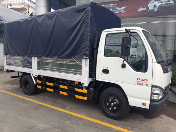 Isuzu QKR bán xe tải isuzu 1t9 thùng dài 4m4
