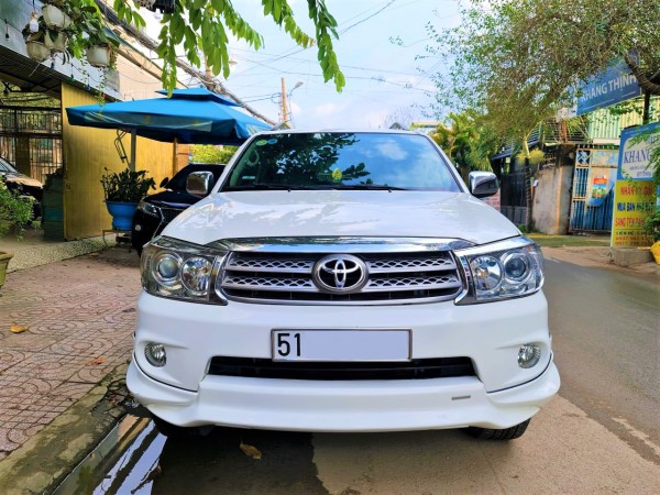 Toyota Fortuner Sportivo sản xuất 2012
