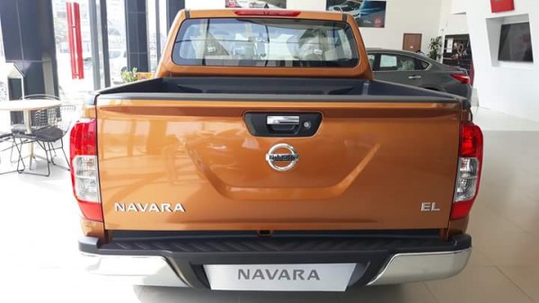 Nissan Navara bán xe Nissan Navara 2018 đủ màu giá tốt