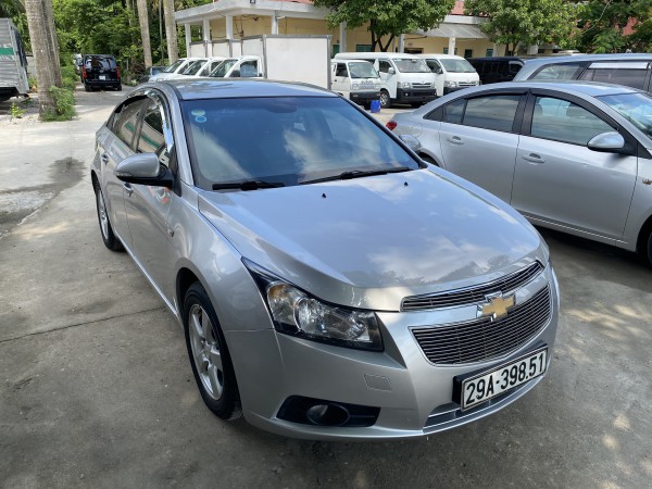 Chevrolet Cruze Bán xe chovrolet czui đời 2011,máy xăng