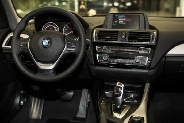 BMW 118 BMW 118i, phân phối chính hãng miền Trun