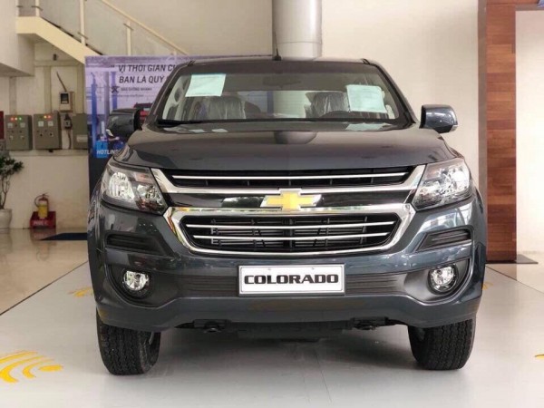 Chevrolet Colorado chỉ 150 triệu nhận ngay xe