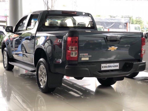 Chevrolet Colorado chỉ 150 triệu nhận ngay xe