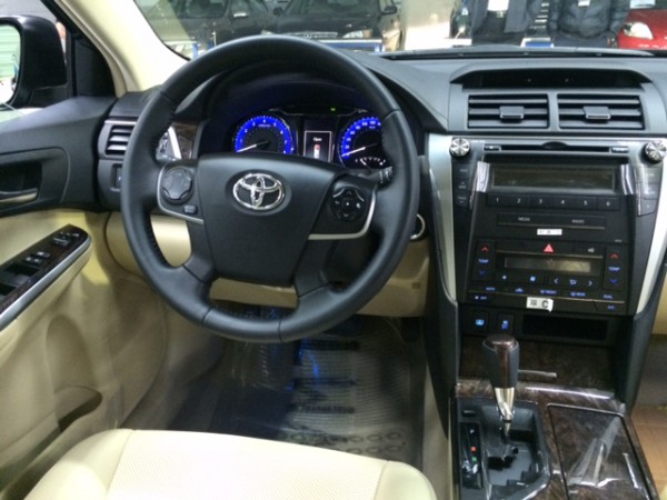 Toyota Camry 2.0E 2016