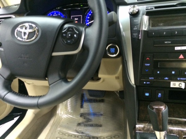 Toyota Camry 2.0E 2016