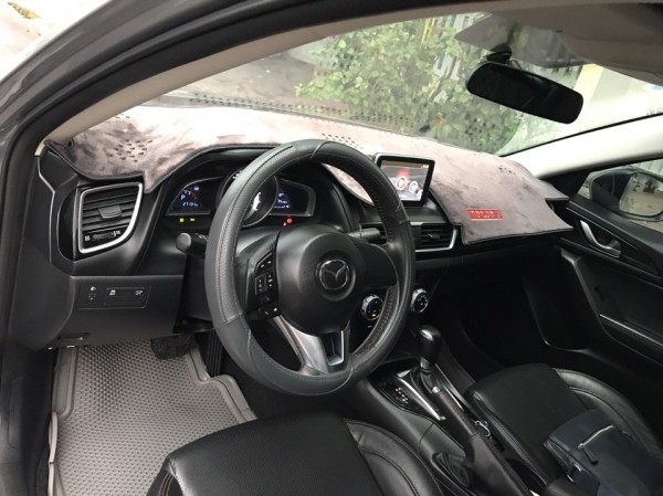 Mazda 3 sedan 1.5AT ĐK T5-2016 màu xám bạc đẹp