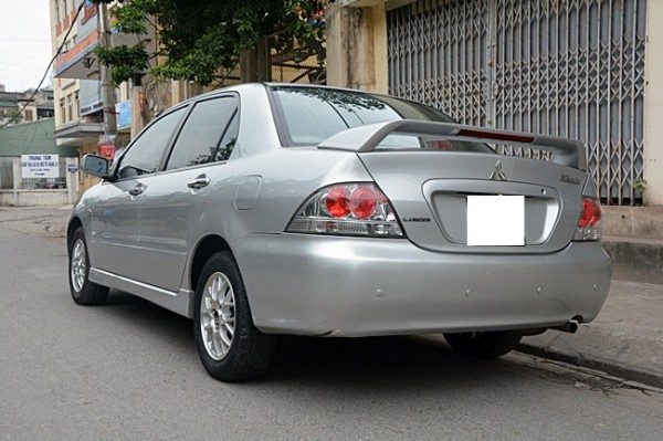 Mitsubishi Lancer 1.6 2004