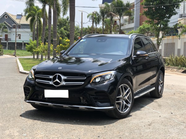 Mercedes-Benz GLC 300 4Matic Bản Full, sản xuất 2018