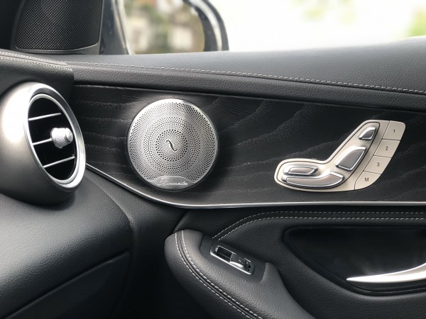 Mercedes-Benz GLC 300 4Matic Bản Full, sản xuất 2018