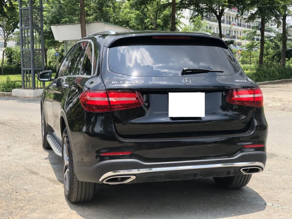 Mercedes-Benz GLC 300 4Matic Bản Full, sản xuất 2018
