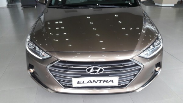 Hyundai Elantra model 2017, có xe giao ngay