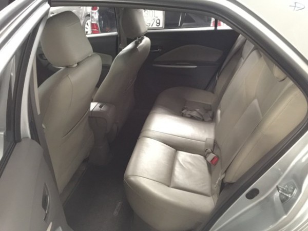 Toyota Vios màu bạc sx 2013 tên tư nhân biển hà nội