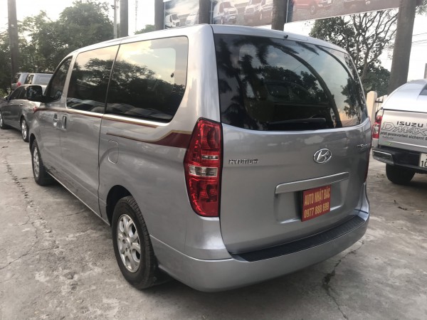 Hyundai Starex Bán xe Hyundai Starex,9 chỗ,máy dầu,2013