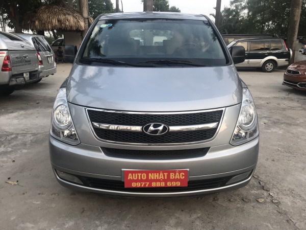 Hyundai Starex Bán xe Hyundai Starex,9 chỗ,máy dầu,2013