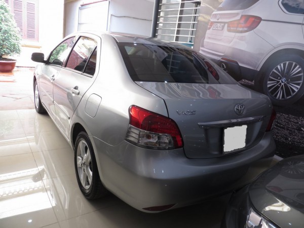 Toyota Vios bán xe Toyota Vios  màu bạc.đời 2009