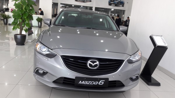 Mazda 6 2.5 màu bạc chỉ với 250 triệu đồng