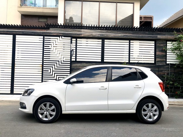 Volkswagen Polo nhập khẩu nguyên chiếc