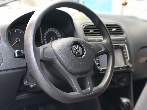Volkswagen Polo nhập khẩu nguyên chiếc