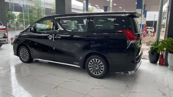 Lexus LX 570 Lexus LM 300H, 7 chỗ, sản xuất 2020, mới