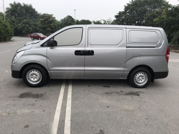 Hyundai Starex Bán xe starex 3 chỗ,900kg,máy dầu,2016