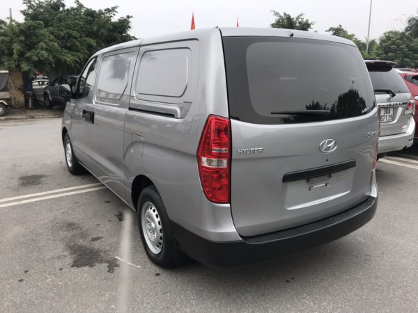 Hyundai Starex Bán xe starex 3 chỗ,900kg,máy dầu,2016