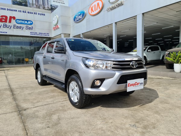 Toyota Hilux đời 2019, màu Bạc, nhập khẩu Thái Lan