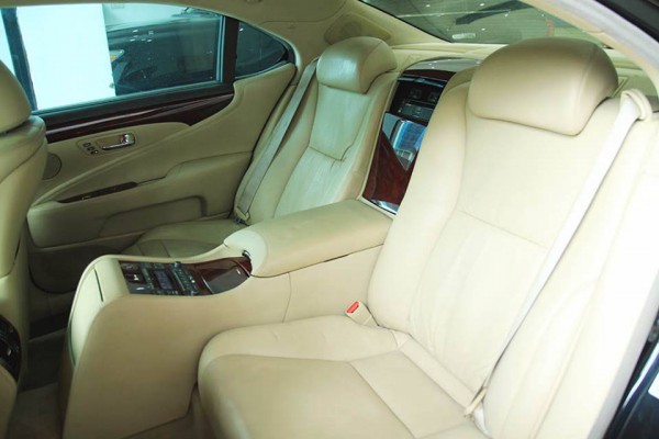 Lexus LS 460 Mùa Đen Sản Xuất 2006 Nhập Khẩu