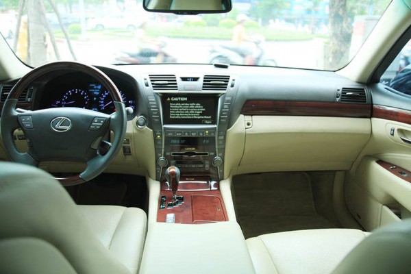 Lexus LS 460 Mùa Đen Sản Xuất 2006 Nhập Khẩu