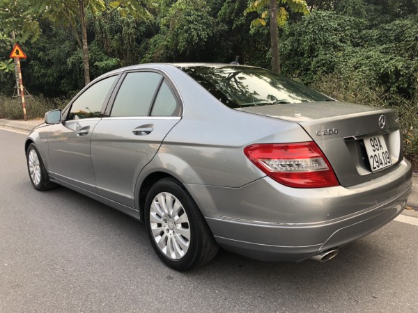 Mercedes-Benz C 200 2009 xe chính chủ màu bạc cực đẹp