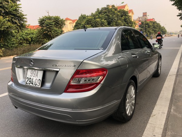 Mercedes-Benz C 200 2009 xe chính chủ màu bạc cực đẹp