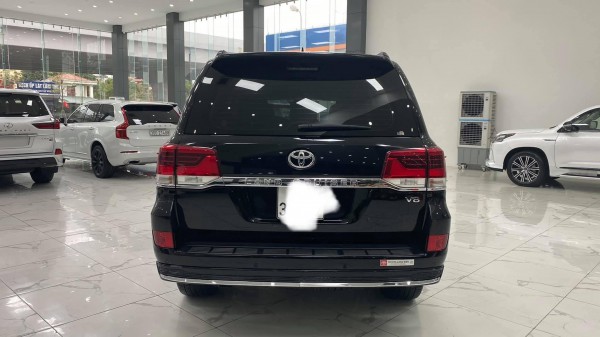 Toyota Land Cruiser Toyota Land Cruiser 4.6 VX, sản xuất và