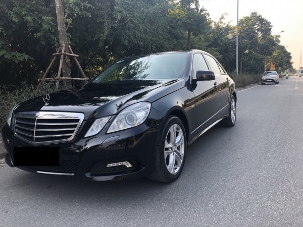 Mercedes-Benz E 250 đời 2009 màu đen, giá tốt